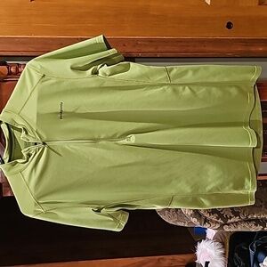 Patagonia Mens  1/2 Zip Microfiber Shirt